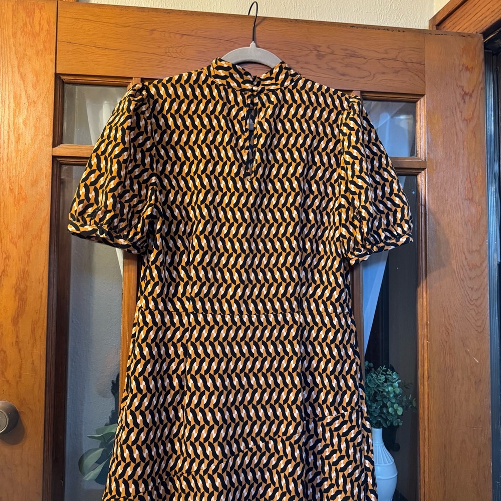 Who What Wear Black and Tan Geometric Midi Dress - Picture 4 of 7